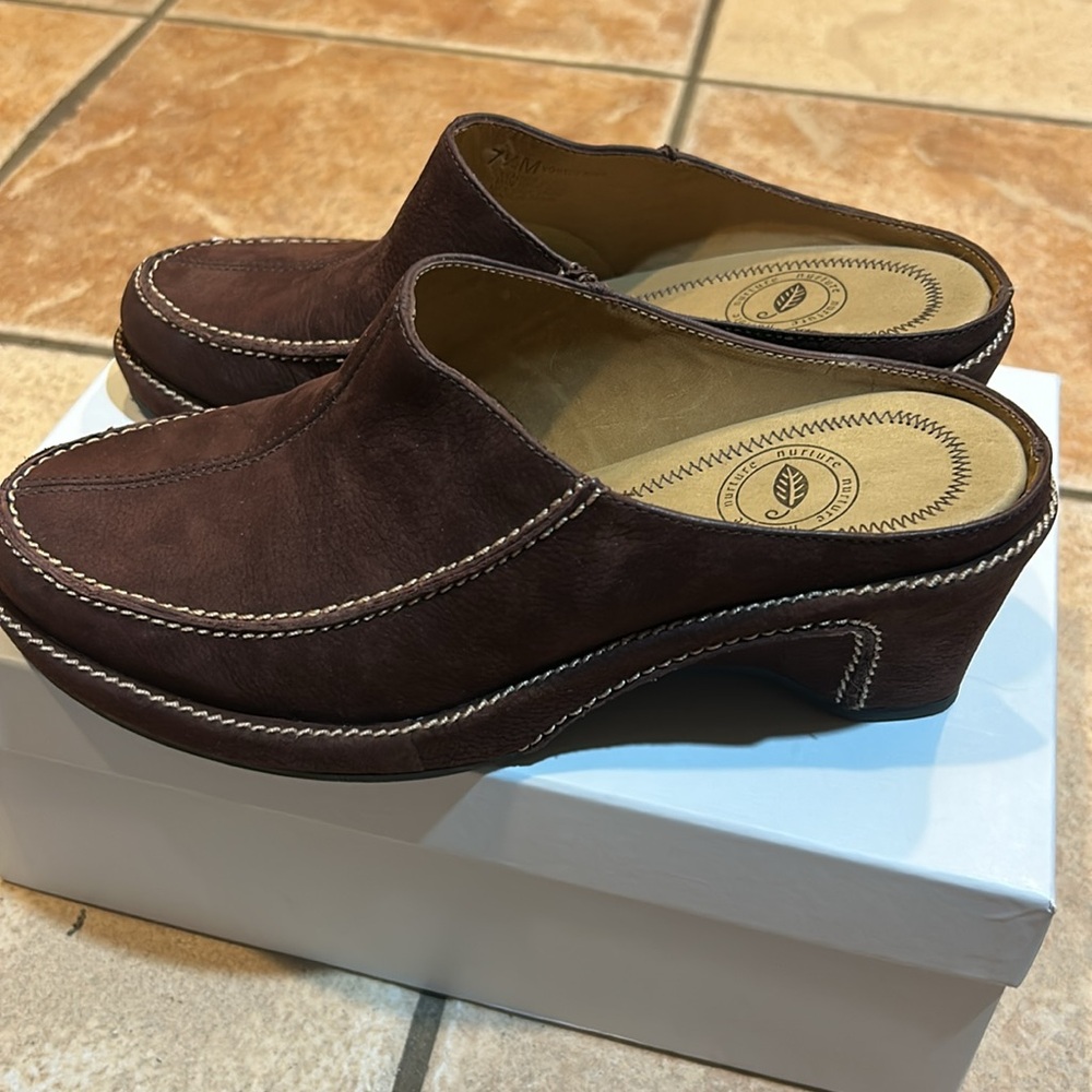 Nurture Voyage Clogs or slip on, Size 7 1/2M, Leather upper, Made in Brazil, NEW - Picture 6 of 11